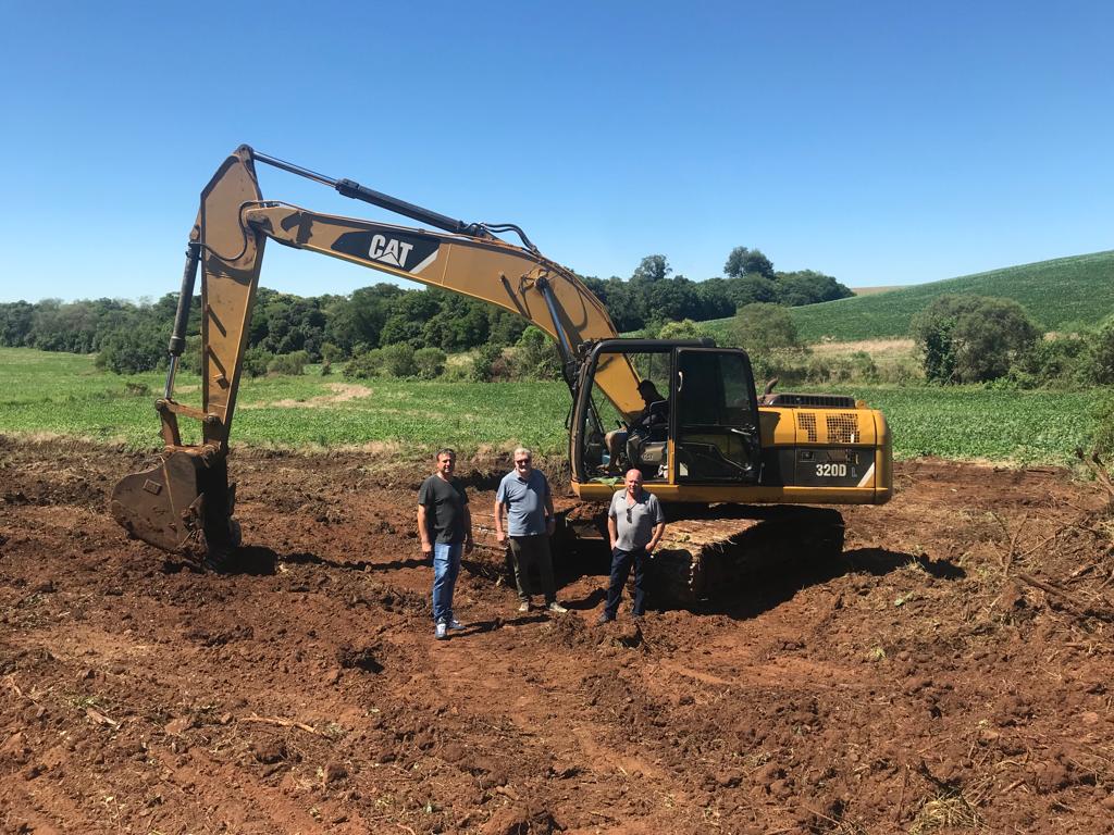 A construção de 10 novos açudes em Giruá começa ser executada